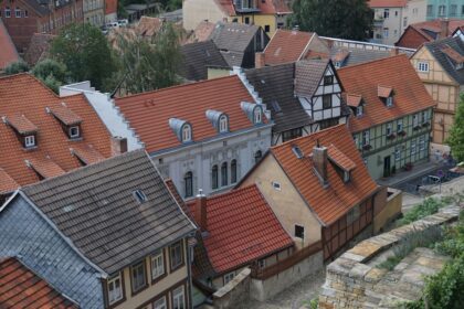 a group of buildings that are next to each other